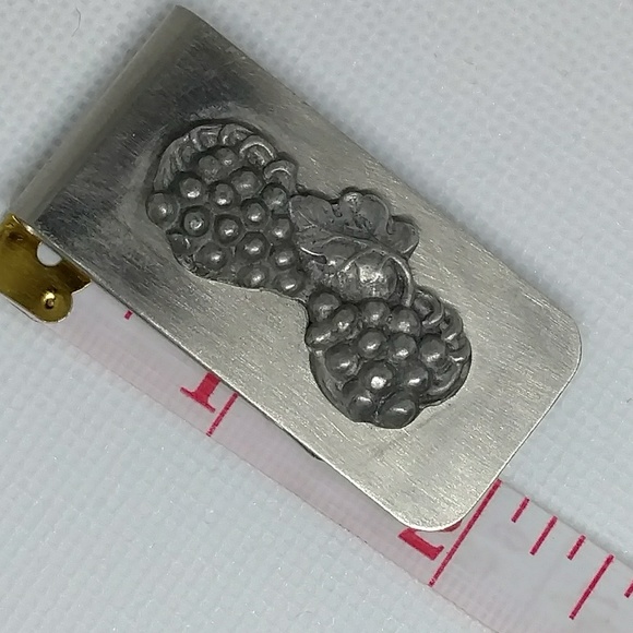 Money clip with pewter grapes - Picture 5 of 6